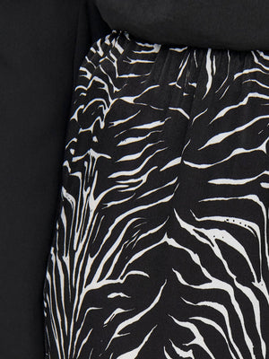 Mille Bekser - Lajittele M. Hvide Striber