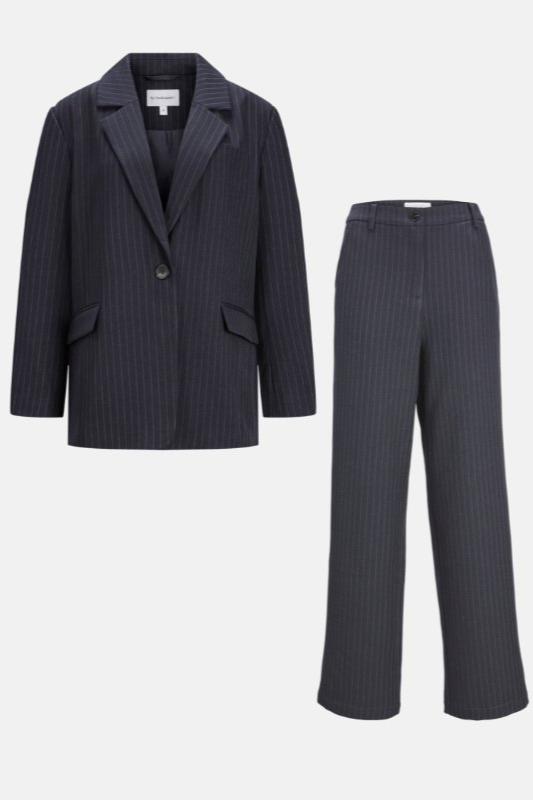 Ylisuuret puku (laivaston Pinstripe) - pakettikauppa