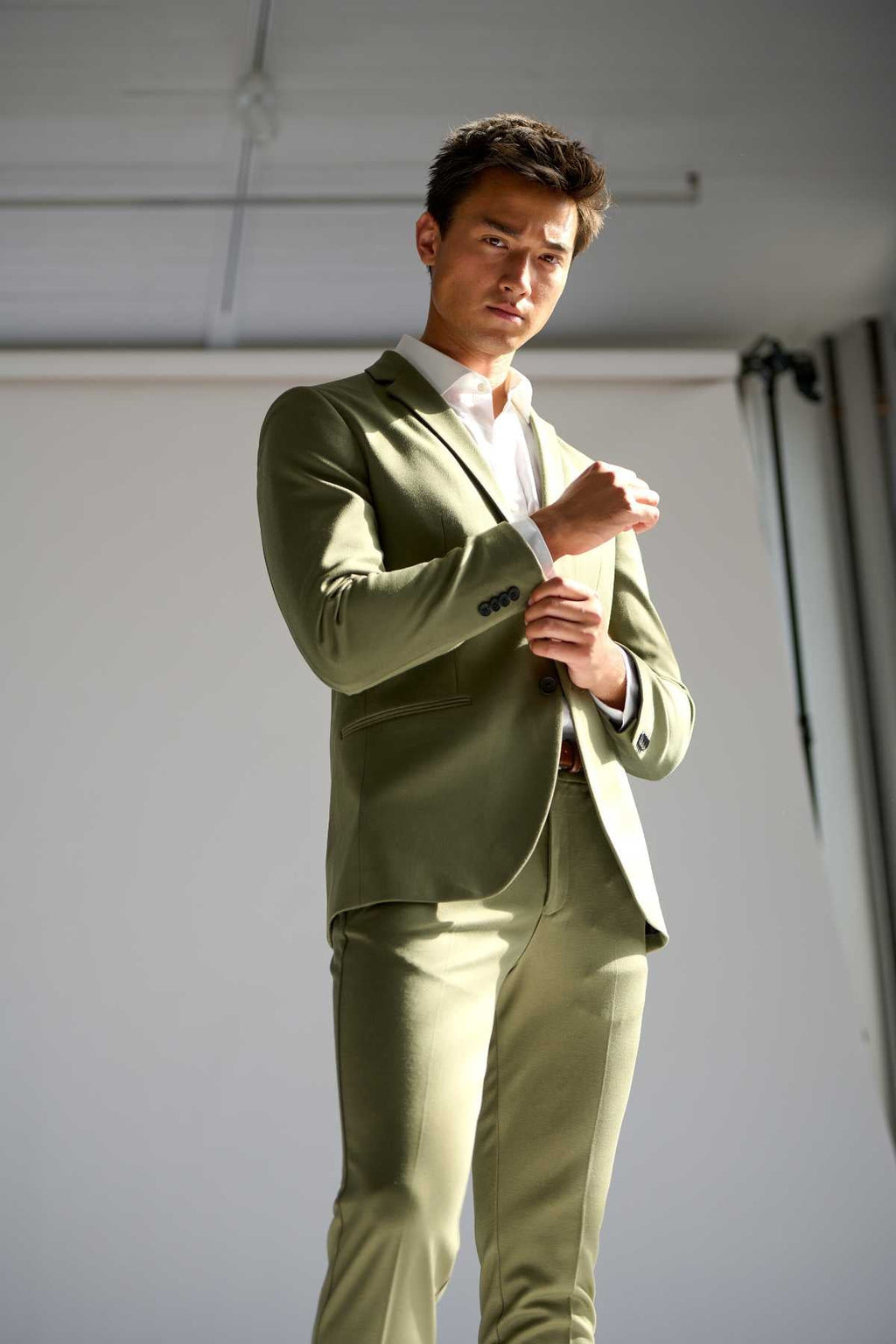 Performance Suit™️ (Olive) + Performance Shirt™️ - Pakettitarjous