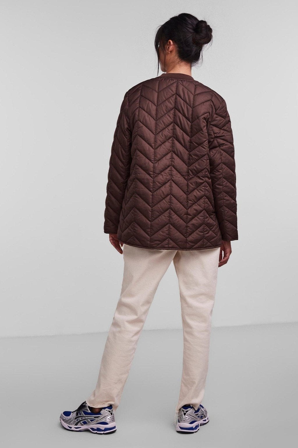 Fawn lyhyt tikattu takki - sikuri kahvi