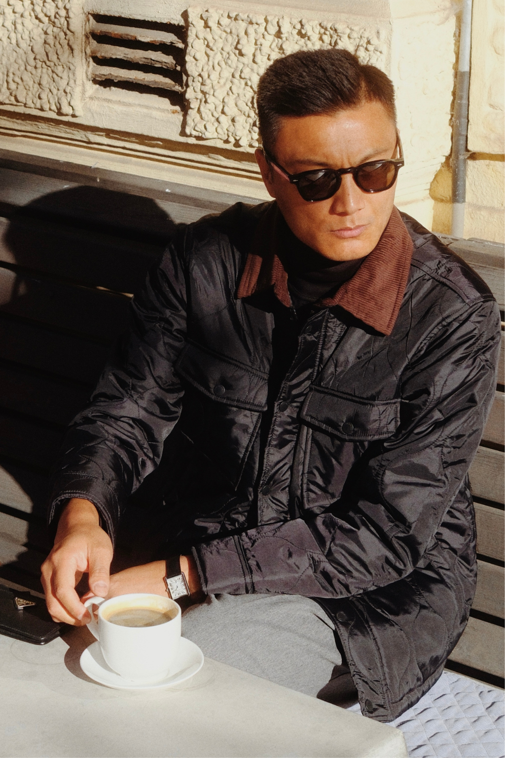 Tikattu takki - Musta