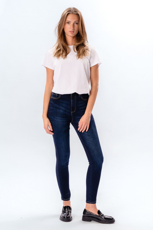 Alkuperäinen suorituskykyinen farkut - tummansininen farkku