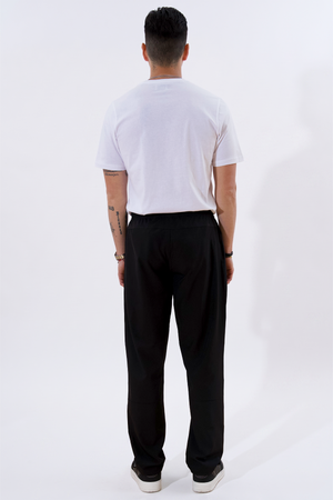 Seurata Pants - Musta