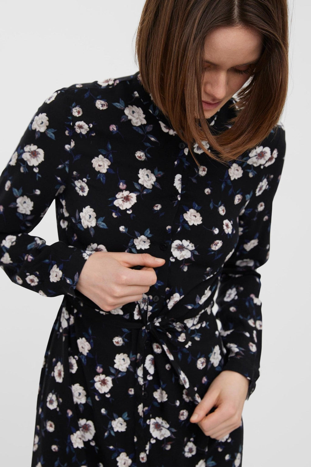 Helppo pitkähihainen paidamekko - musta