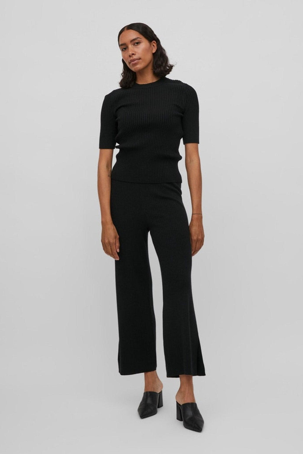 Kasley leimahtaneet housut - musta