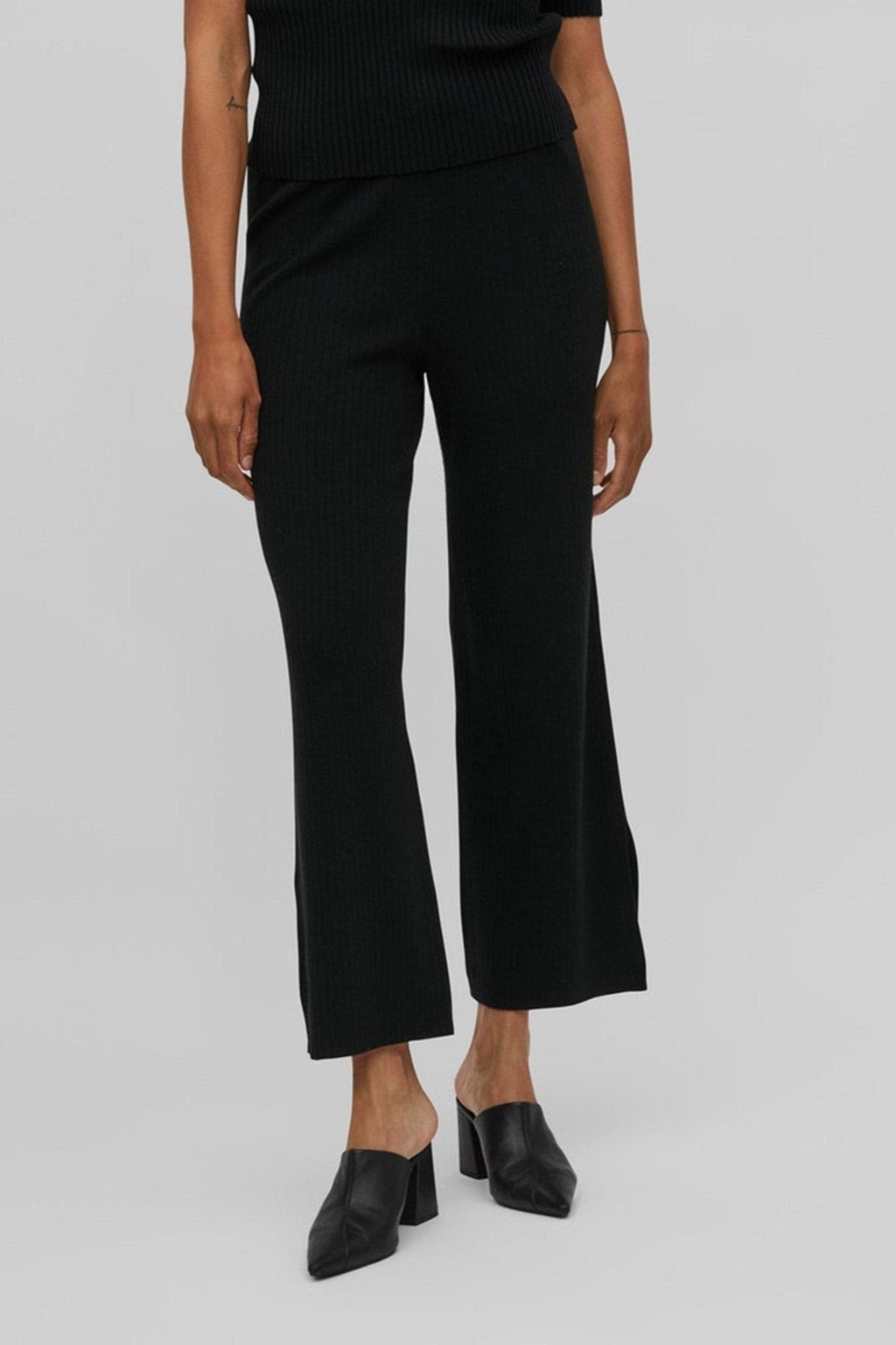 Kasley leimahtaneet housut - musta